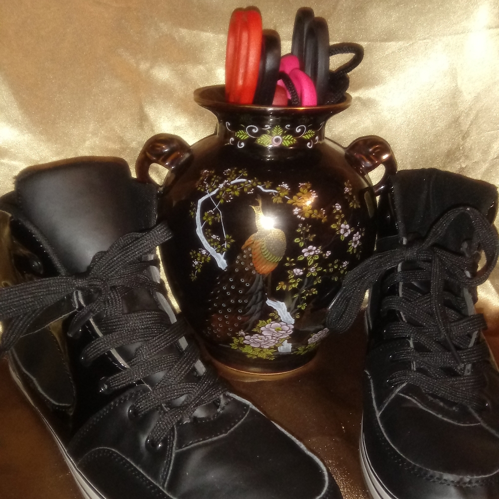 Shoes - Picture 2 of 3